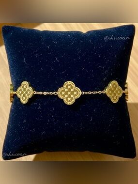 Four Leaf Clover Bracelet 18K Gold Plated Stainless Steel Bracelet